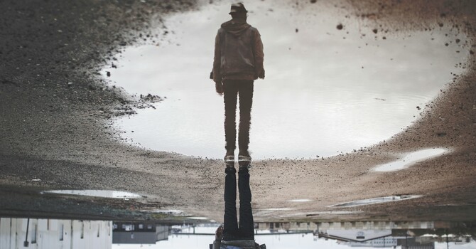 5 Powerful Questions to Ask Yourself When Life Turns Upside Down image